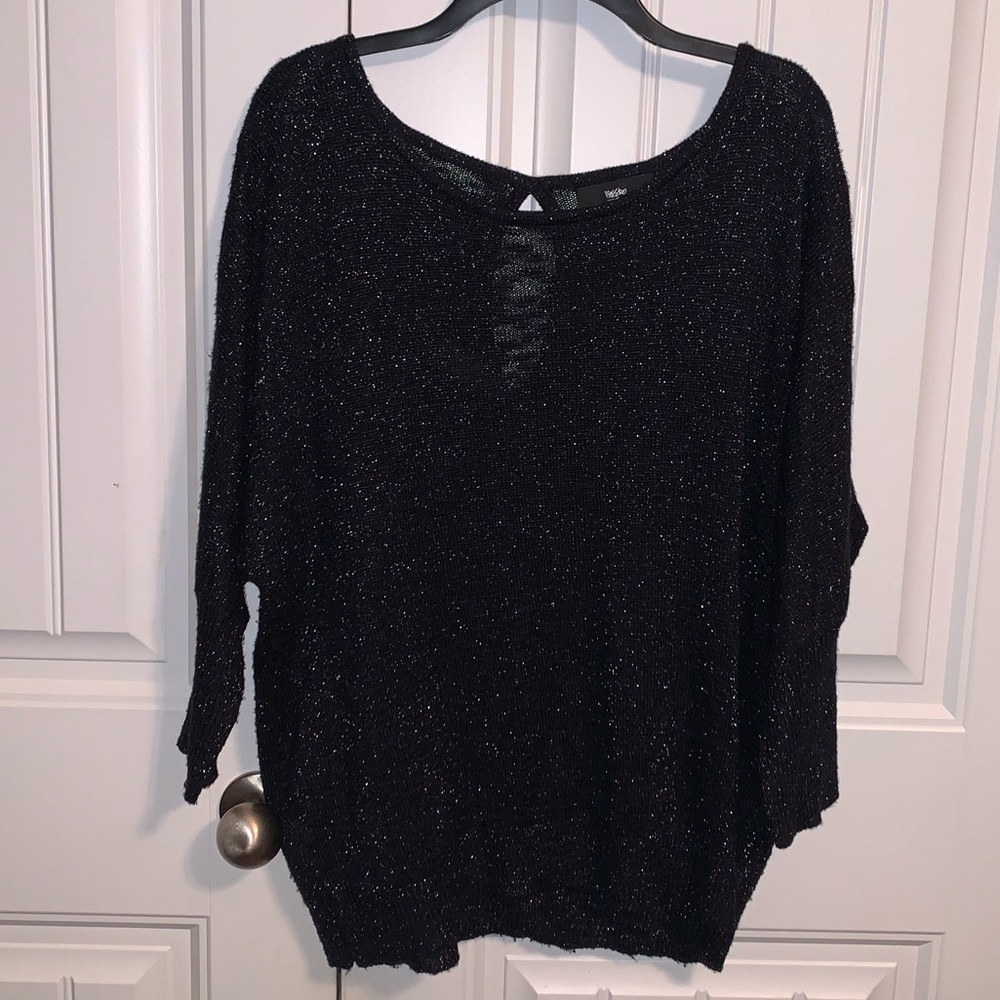 Women’s lightweight sweater